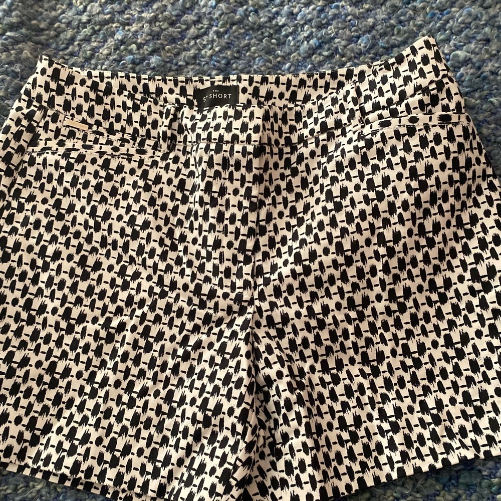 Super cute fitted shorts